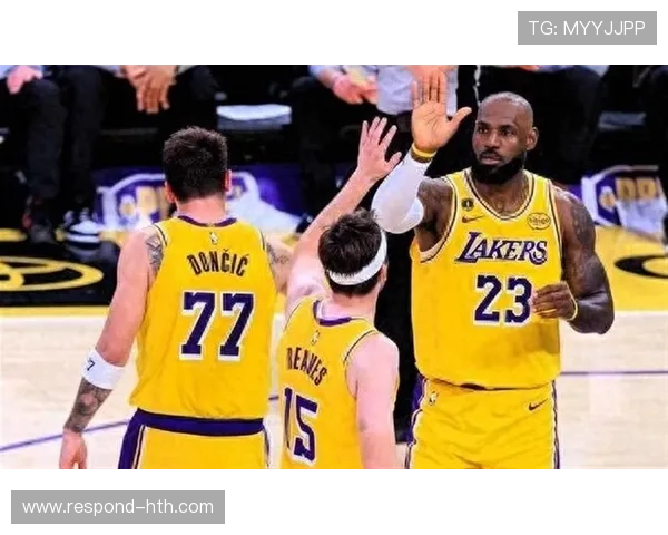 湖人詹姆斯关键表现助队逆转快船锁定季后赛席位